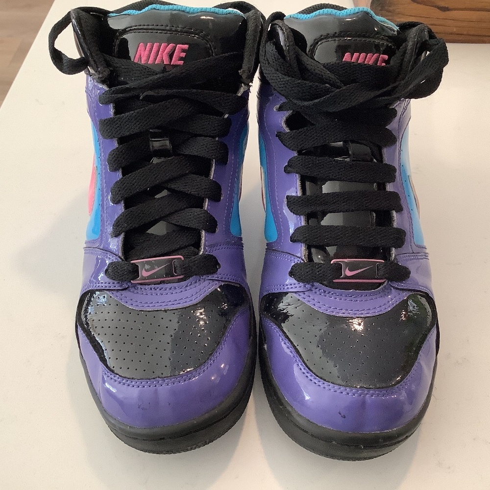 Nike Air Prestige II High Top Patent Leather sneakers, Women’s size 6.5